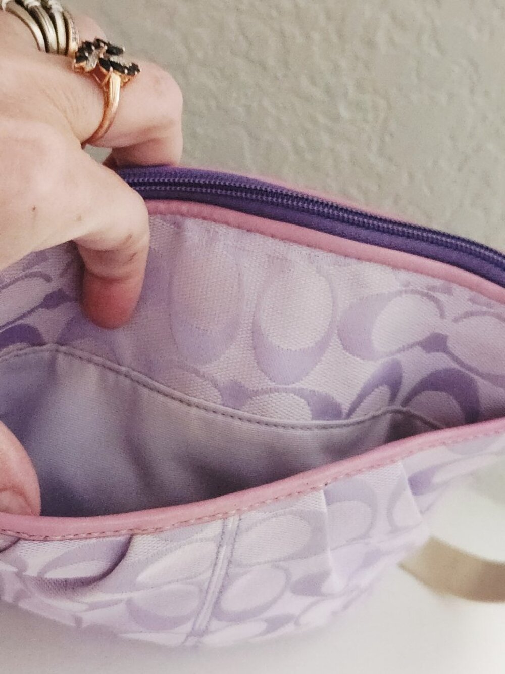 Euc Vintage  Coach Madison Signature C's Lavendar Crossbody Bag - Picture 6 of 10
